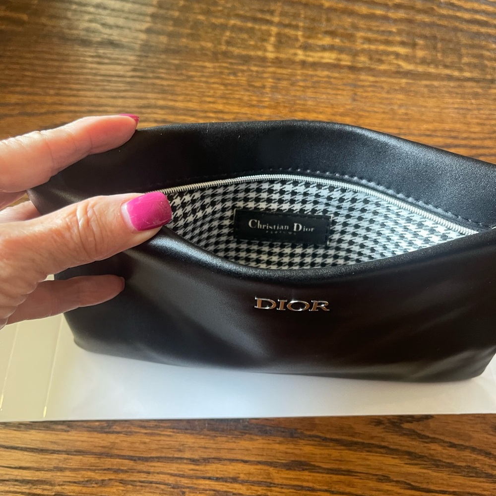 Dior cosmetic clutch with Black and White Houndstooth Interior - Picture 3 of 7